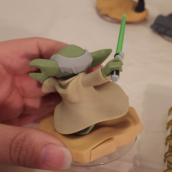 Lot of FIVE (5) Disney Infinity Figures - Marvel, Pixar and Star Wars - Picture 9 of 16